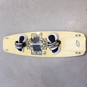 Planche F-One Trax 2008 complète