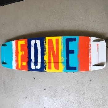 Twin-Tip Kitesurf Fone Acid 2015 Twin-Tip Kitesurf Fone Acid 2015