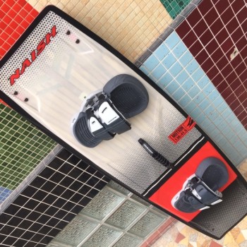 Twin Tip Naish Motion 2020 138x41,5cm - Complet Twin Tip Naish Motion 2020 138x41,5cm - Complet