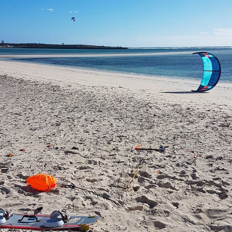 Self Launcher Kite Hook