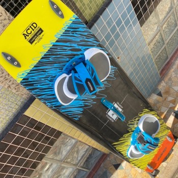 Twin-Tip occasion F-One Acid 2016 132x40cm Twin-Tip occasion F-One Acid 2016 132x40cm