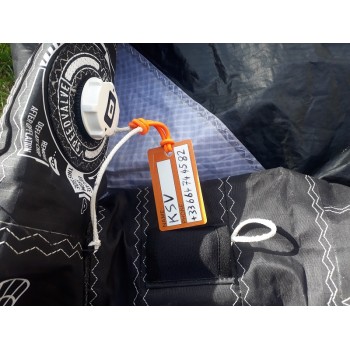 Etiquette de marquage règlementaire pour Kitesurf (aile et planche - unité) Etiquette de marquage règlementaire pour Kitesurf (aile et planche - unité)