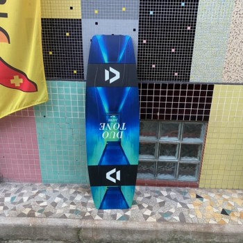 Twin-Tip occasion Duotone Jaime SLS 2021 139x42cm avec Pads-Straps Vario