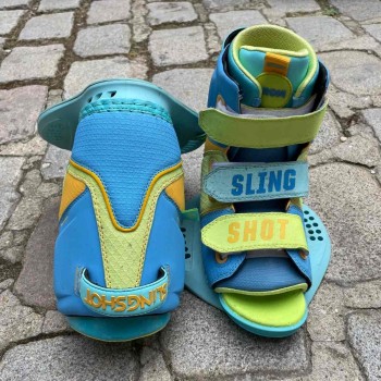 Pack Wakeboard Occasion Slingshot Super Grom 135cm / Grom 2022 Pack Wakeboard Occasion Slingshot Super Grom 135cm / Grom 2022