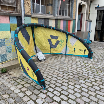 Aile kitesurf occasion duotone evo sls 9m 2022 Aile kitesurf occasion duotone evo sls 9m 2022