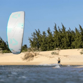 Aile Duotone Juice 2022 - Action Picture Aile Duotone Juice 2022 - Action Picture