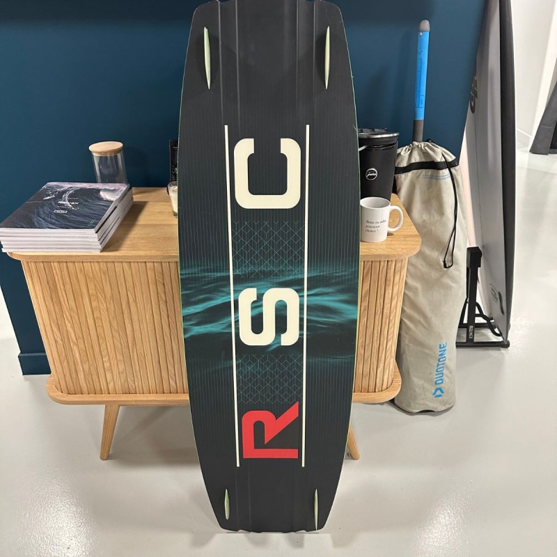 Twintip Occasion RSC supreme pro 2019 taille 139cm + pads naish apex