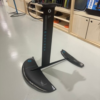 Pack kite foil occasion Duotone Pace 4'2" 2021 + Foil Carve Duotone 950/250cm2 Pack kite foil occasion Duotone Pace 4'2" 2021 + Foil Carve Duotone 950/250cm2