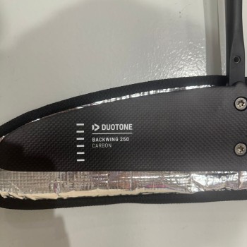 Pack kite foil occasion Duotone Pace 4'2" 2021 + Foil Carve Duotone 950/250cm2 Pack kite foil occasion Duotone Pace 4'2" 2021 + Foil Carve Duotone 950/250cm2