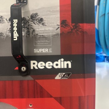 Twintip Occasion Reedin Super E 2021 - 137x41cm + pads Reedin Twintip Occasion Reedin Super E 2021 - 137x41cm + pads Reedin