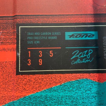 Twin Tip Complet Occasion F-One Trax HRD Carbone 2018 135cmx39cm Twin Tip Complet Occasion F-One Trax HRD Carbone 2018 135cmx39cm