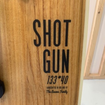 Twintip Occasion Lieuwe Shotgun 2023 - 133x40cm Twintip Occasion Lieuwe Shotgun 2023 - 133x40cm