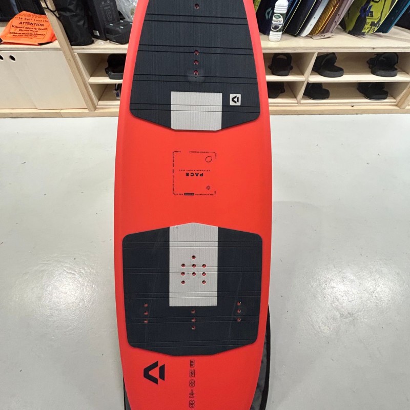 Pack kite et wake foil occasion Duotone Pace 4'6" 2022 + Foil Duotone Carve 950 Pack kite et wake foil occasion Duotone Pace 4'6" 2022 + Foil Duotone Carve 950