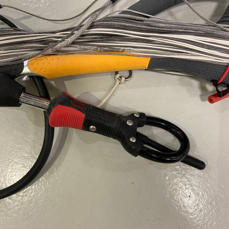 Barre occasion Cabrinha Overdrive 2017 + Barre Cabrinha 2017 sans chicken loop Barre occasion Cabrinha Overdrive 2017 + Barre Cabrinha 2017 sans chicken loop