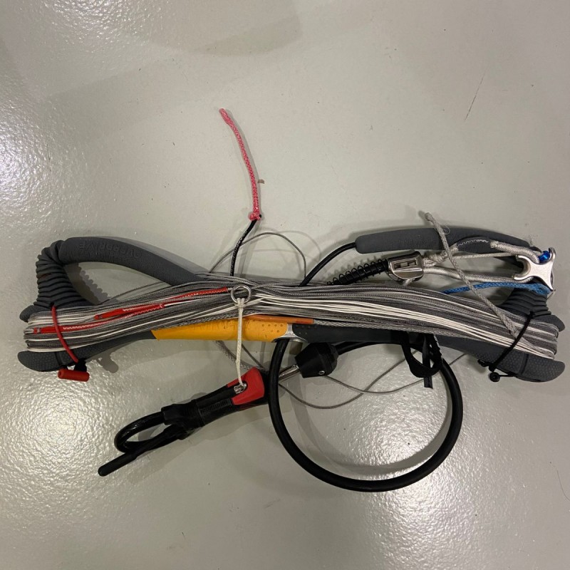 Barre occasion Cabrinha Overdrive 2017 + Barre Cabrinha 2017 sans chicken loop Barre occasion Cabrinha Overdrive 2017 + Barre Cabrinha 2017 sans chicken loop