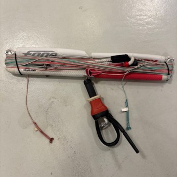 Pack Aile + barres kitesurf occasion F-ONE bandit 2016 - 6m - 9m - 12m Pack Aile + barres kitesurf occasion F-ONE bandit 2016 - 6m - 9m - 12m