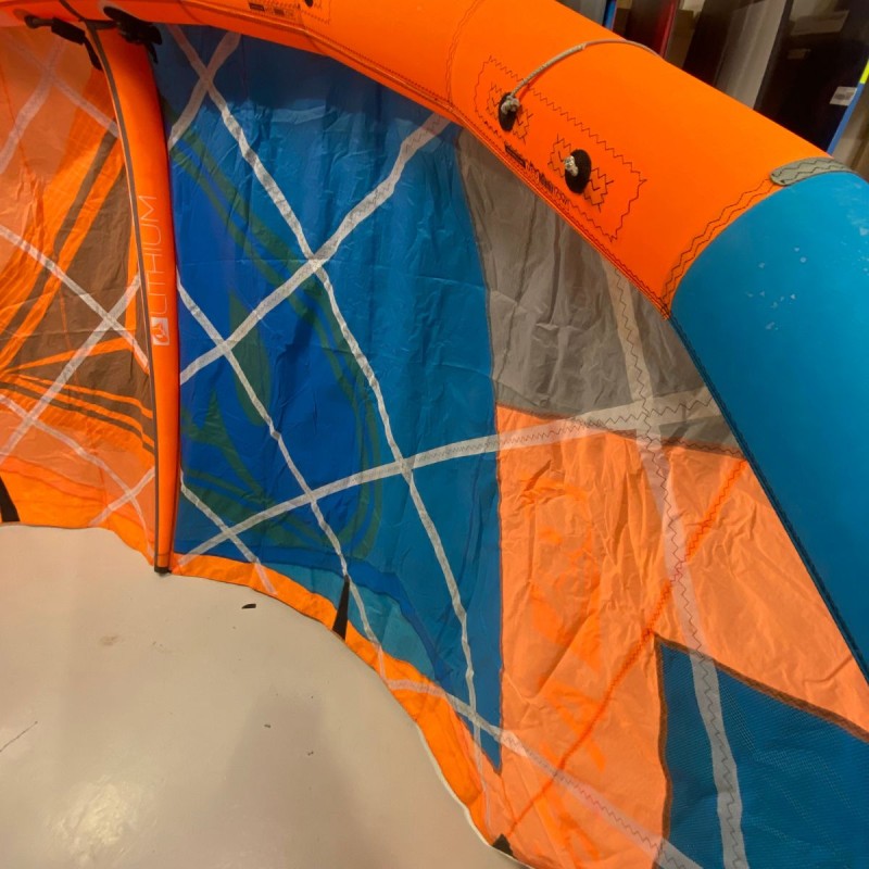 Aile occasion Airush Lithium 8m 2015 Aile occasion Airush Lithium 8m 2015