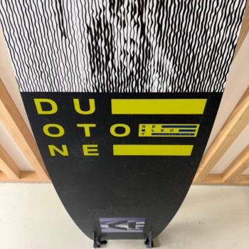 Planche Duotone Select Concept Blue 2025 138cm Planche Duotone Select Concept Blue 2025 138cm