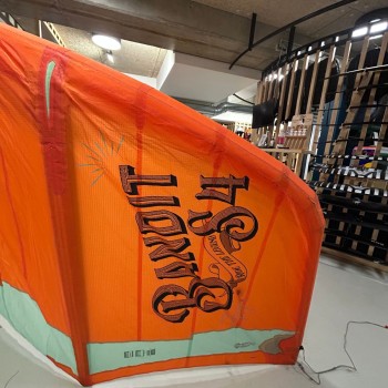 Aile occasion F-one Bandit S 2023 - 8m2 - Orange Aile occasion F-one Bandit S 2023 - 8m2 - Orange