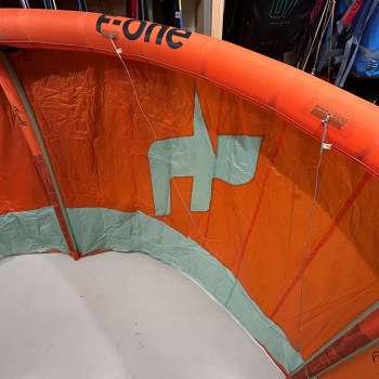 Aile occasion F-one Bandit S 2023 - 8m2 - Orange Aile occasion F-one Bandit S 2023 - 8m2 - Orange