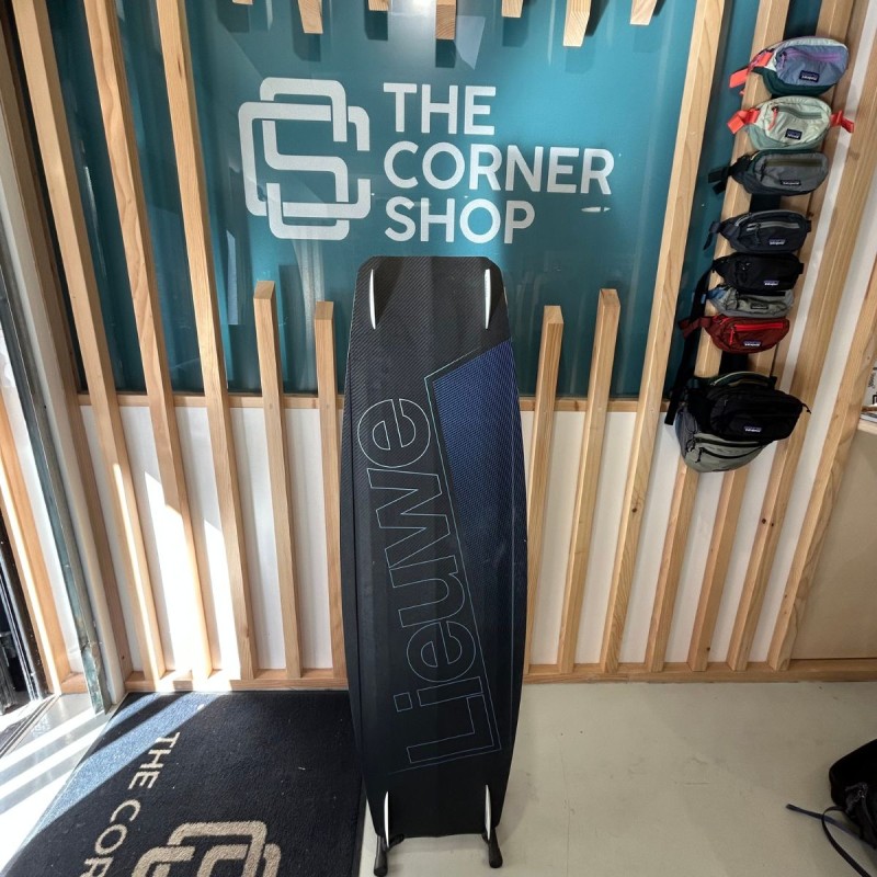 Twintip Complet Occasion Lieuwe Falcon - 137x40,5cm Twintip Complet Occasion Lieuwe Falcon - 137x40,5cm