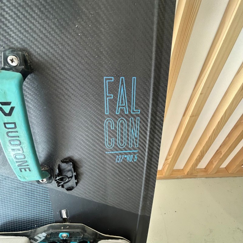 Twintip Complet Occasion Lieuwe Falcon - 137x40,5cm Twintip Complet Occasion Lieuwe Falcon - 137x40,5cm