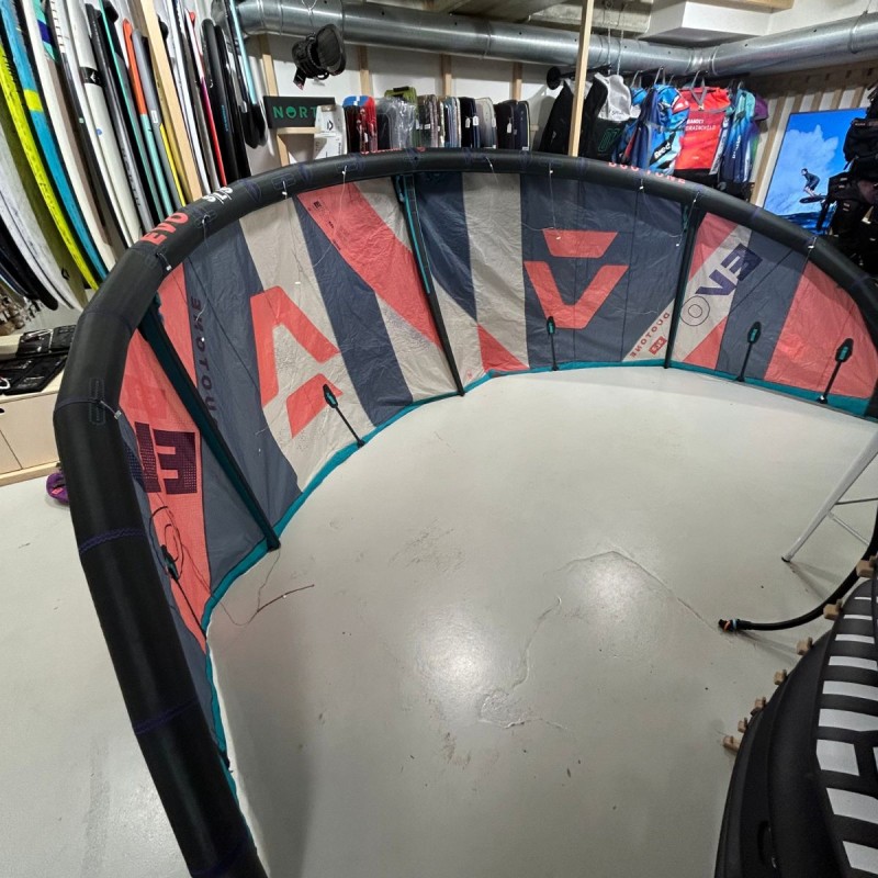 Aile Kitesurf Occasion Duotone EVO SLS 2024 - 9m Aile Kitesurf Occasion Duotone EVO SLS 2024 - 9m