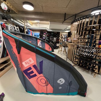 Aile Kitesurf Occasion Duotone EVO SLS 2024 - 9m Aile Kitesurf Occasion Duotone EVO SLS 2024 - 9m