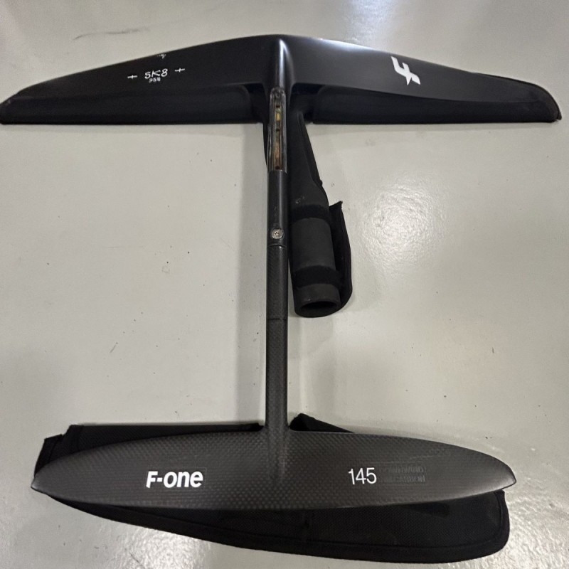Avion complet Occasion F-one SK8 950cm² Avion complet Occasion F-one SK8 950cm²