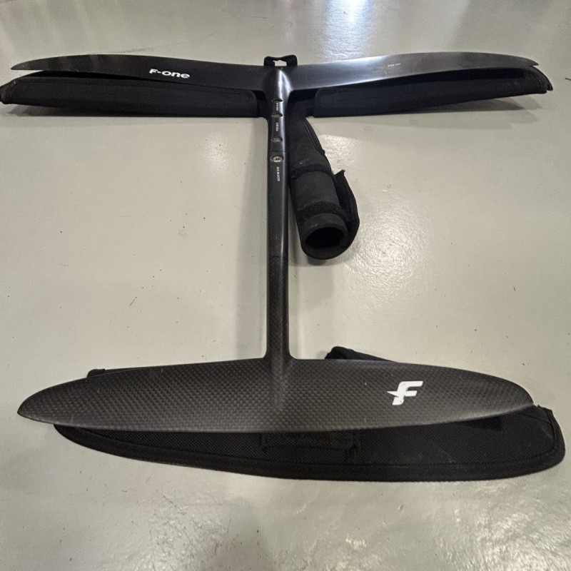 Avion complet Occasion F-one SK8 950cm² Avion complet Occasion F-one SK8 950cm²