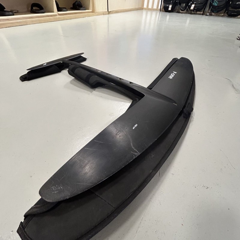 Avion complet Occasion F-one SK8 950cm² Avion complet Occasion F-one SK8 950cm²