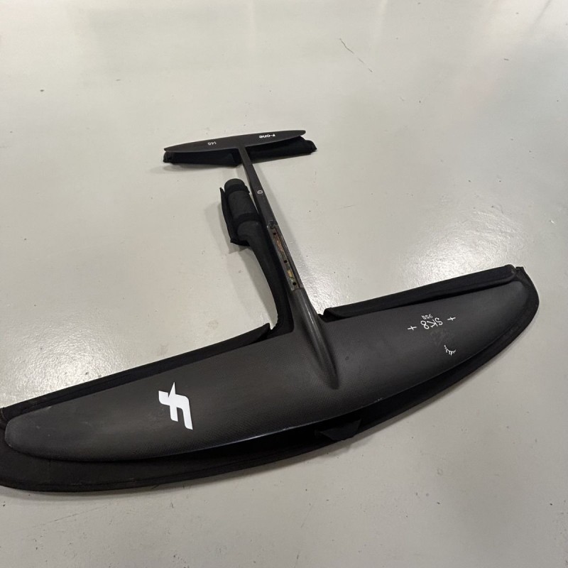 Avion complet Occasion F-one SK8 950cm² Avion complet Occasion F-one SK8 950cm²