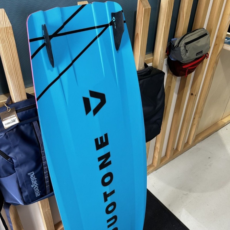 Twintip Occasion Duotone TS big air SLS 2026 - 136x40cm