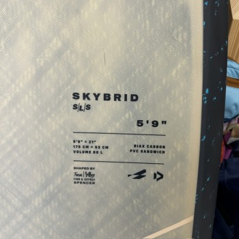 Planche Wing Occasion Duotone Skybrid SLS (DEMO) 2026 80L - 5'9 Planche Wing Occasion Duotone Skybrid SLS (DEMO) 2026 80L - 5'9