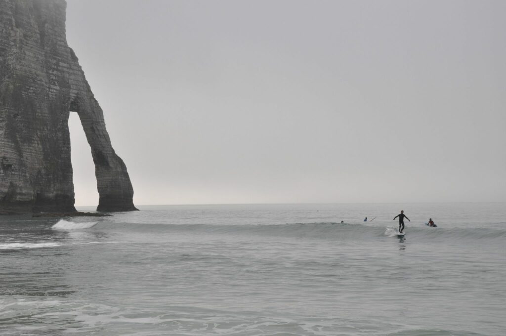 Surf à Étretat